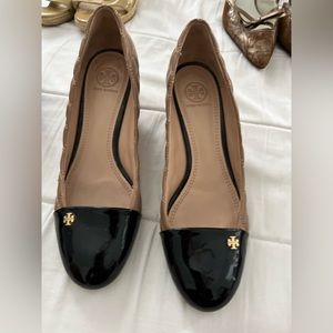 Tory Burch wedge black and tan spectator like shoe size 9
